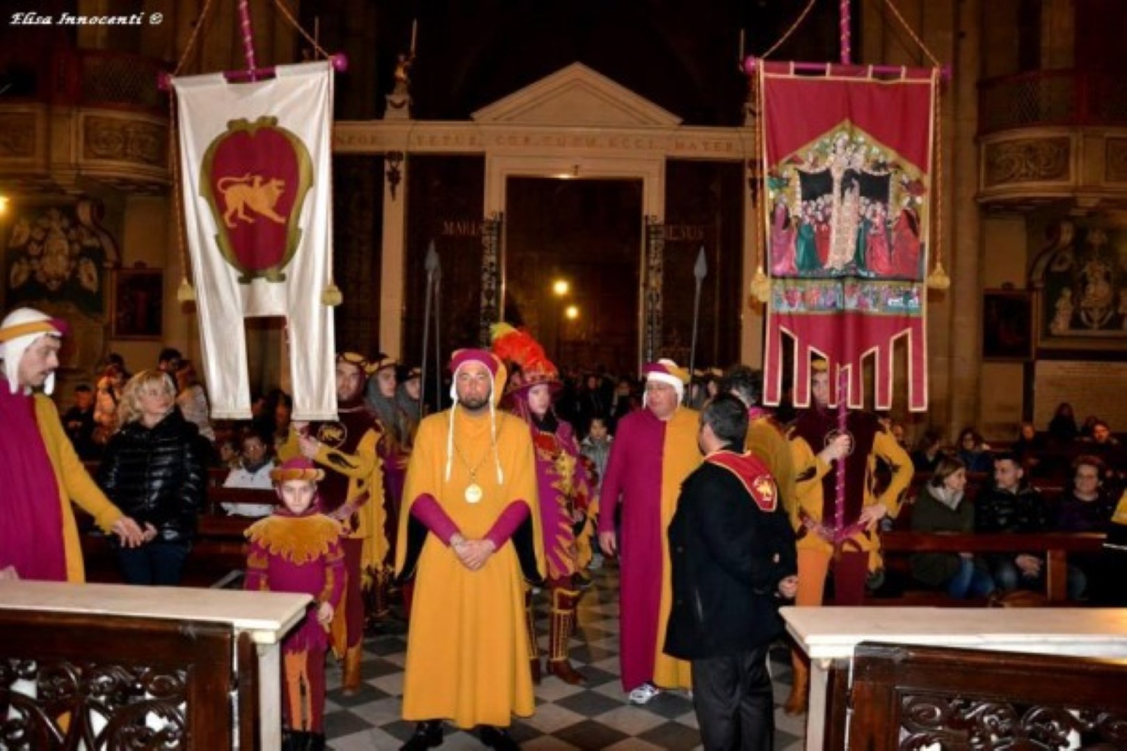 Porta del Foro in visita ai Sepolcri nel Giovedì Santo
